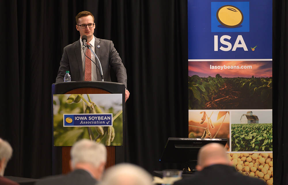 Michael Dolch speaks at a recent ISA Policy Conference.