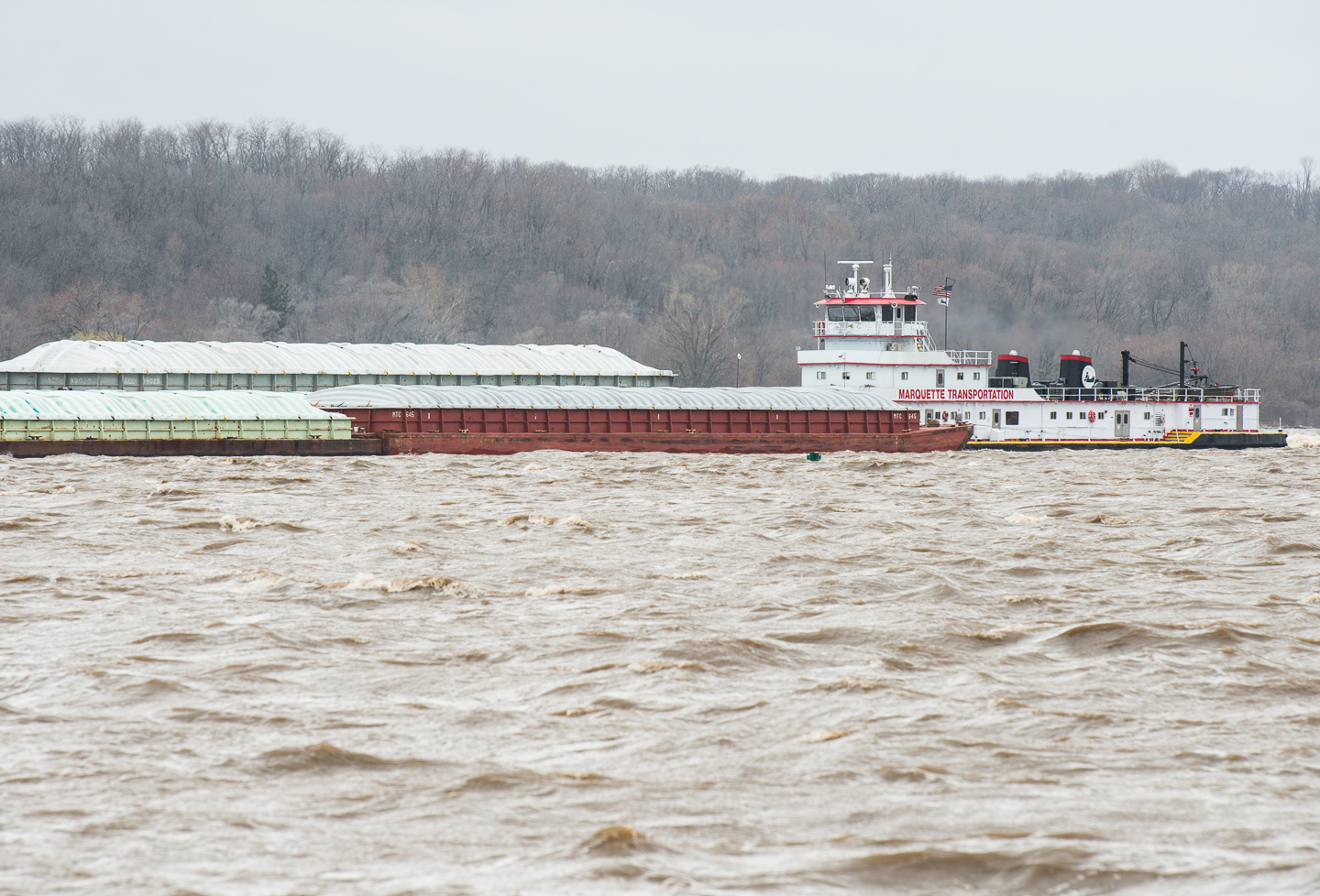 A barge travels down the Mississippi River.