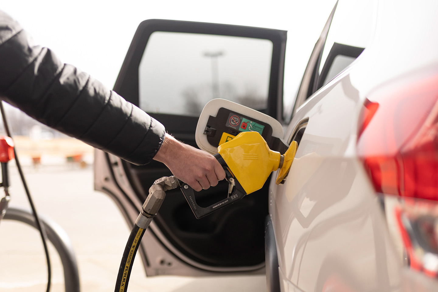 Vehicle fueled up using biofuel