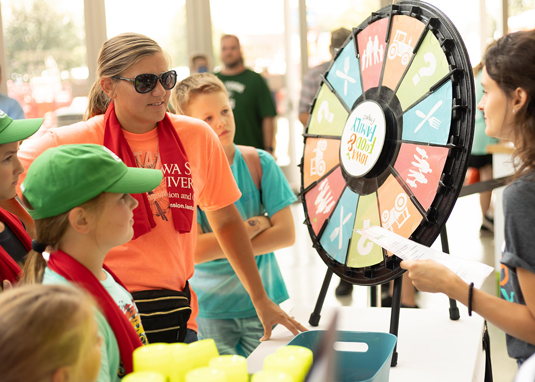 Children spinning wheel for ag trivia