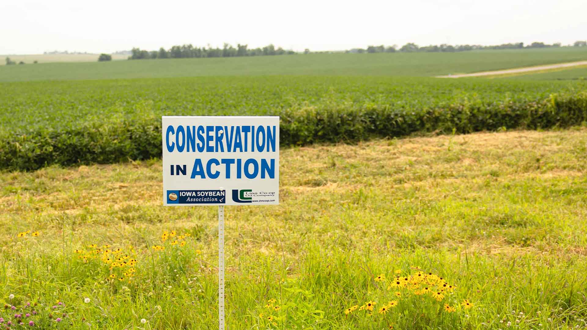 Conservation in Action Sign with Linn Coop about conservation