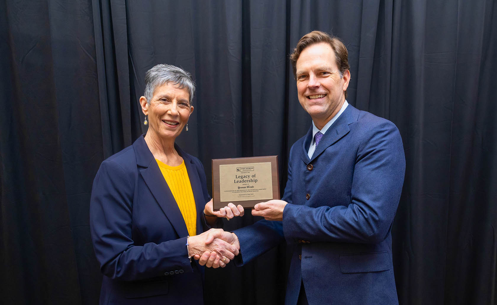 Myron Stine and Yvonne Wente Award presented to Iowa soybean farmer