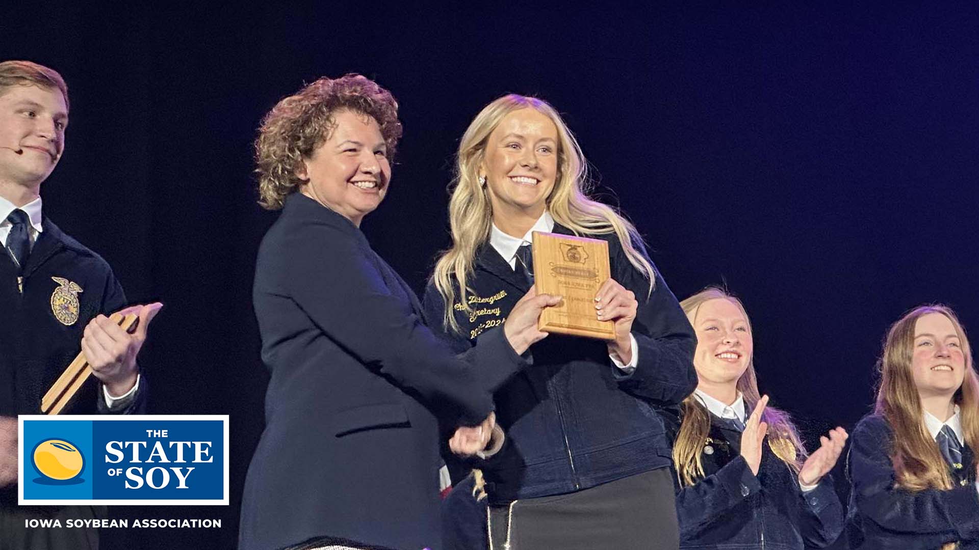 Iowa FFA President with soybean farmer Suzanne Shirbrou