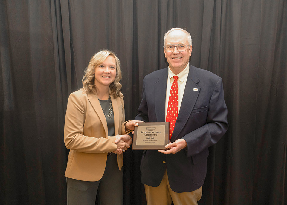Advocate for Iowa Agriculture Award Samantha Davis of Bayer presenting award