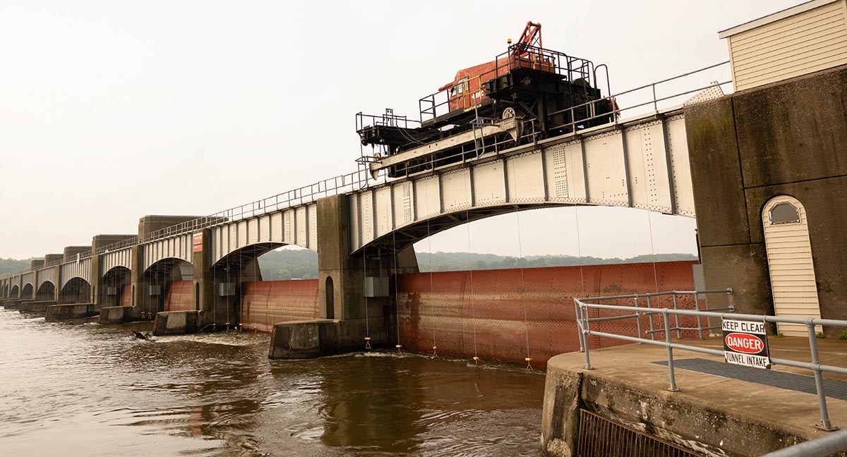 Mississippi River infrastructure