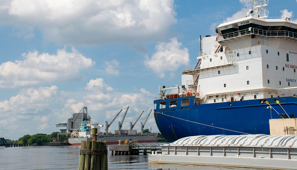 Tanker Vessel Loading Soybean Oil Ship destined for Jamaica and Venezuela