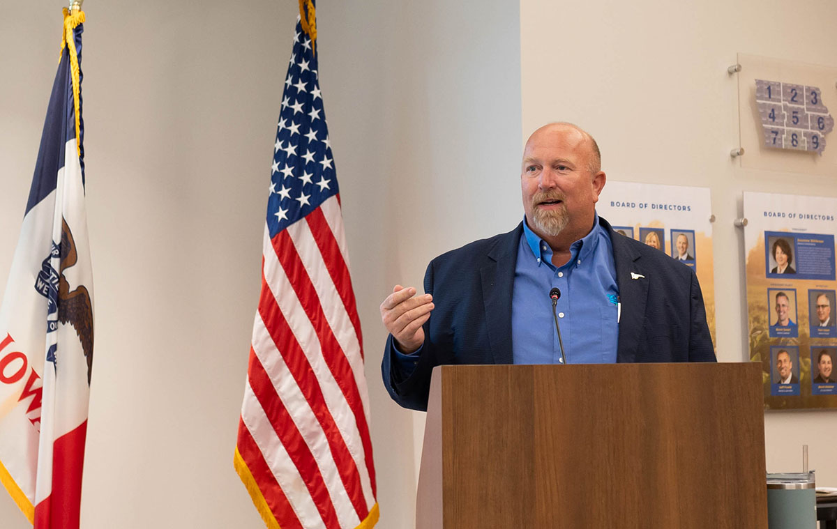 Iowa farmers elected to national positions