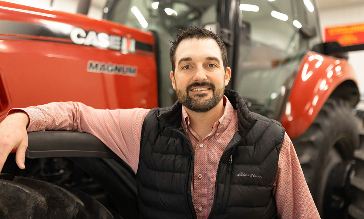 Josh Henik Farmer from Mount Vernon
