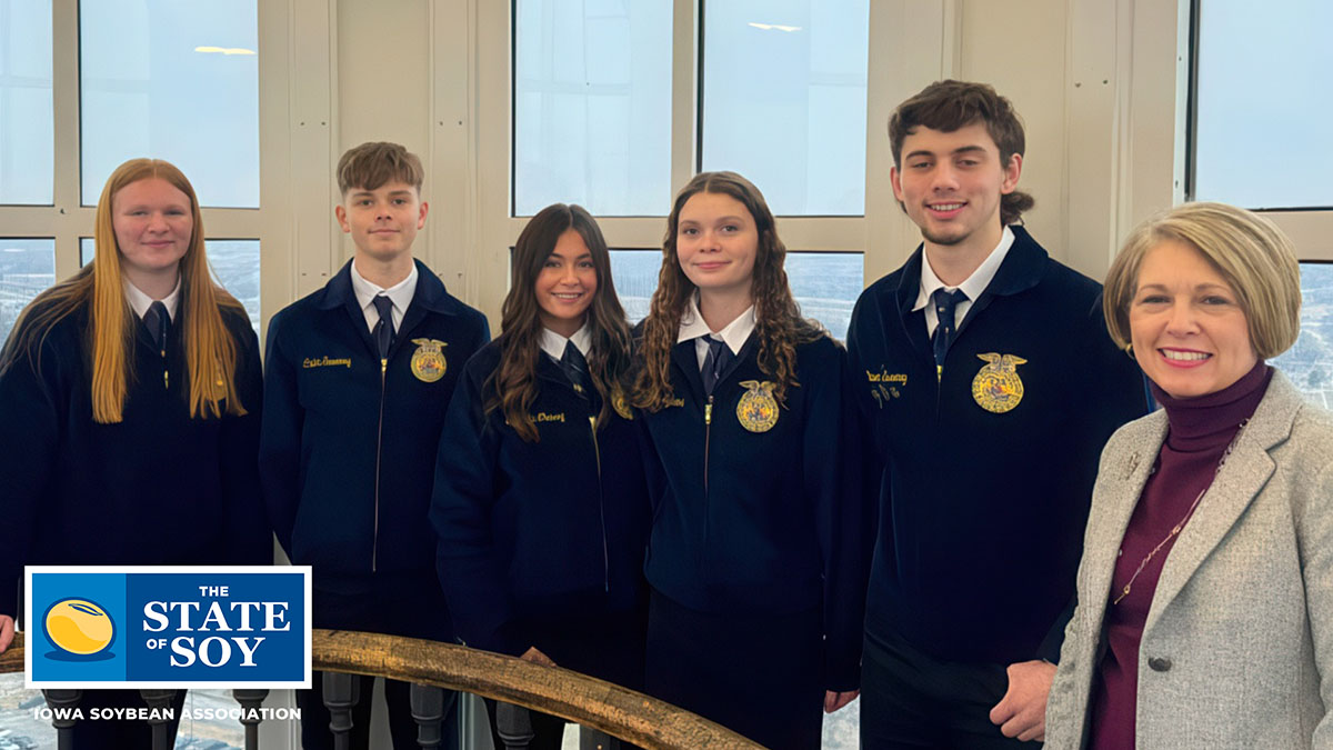 Shannon Latham with FFA Members